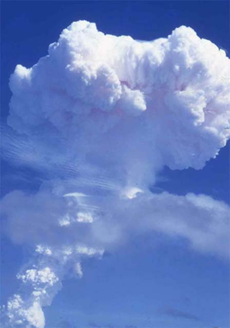 Champignon du tir Toucan (6 août 1970). Jour anniversaire d'Hiroshima.